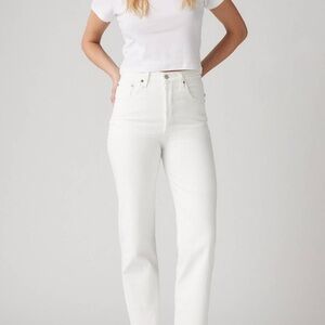 Levi's Women's Straight Leg Jeans in Cream